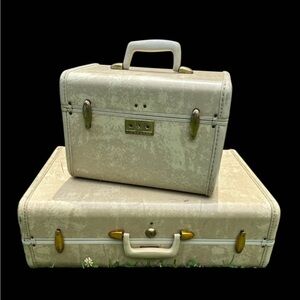 Vintage 1960’s White Cream Samsonite Luggage Hard Sided Luggage Set